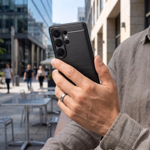Carbon 2.0-suojakuori mallille Motorola Edge 50 Fusion – musta