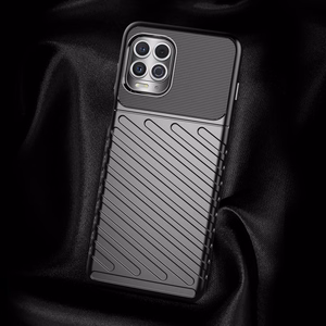 Thunder Case Joustava Kova Rugged Cover TPU Kotelo Motorola Moto G100 / Edge S musta