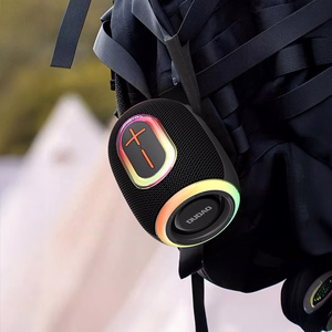 Dudao Y22 langaton kaiutin RGB-taustavalaistuksella Bluetooth 5.3 musta