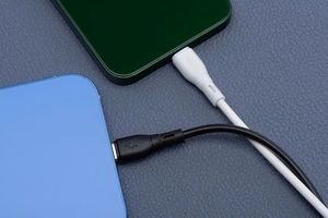 Kaapeli USB C - USB C Blue Star 3A 60W ECO 1 m PJ73-13-3 musta