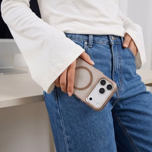 Tech-Protect MagZero MagSafe suojakuori mallille iPhone 17 Pro / 18 Pro – matta ruskea