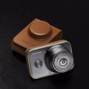 METZ Camerist MZDF013 sähköparranajokone, titaanikulta