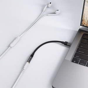 Acefast J12 USB-C 3.5mm mini jack sovitin - musta