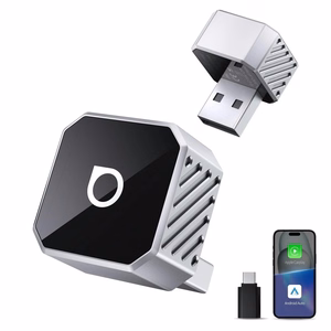 Langaton CarPlay/Android Auto -sovitin Ottocast Mini Cube musta