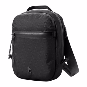 TOMTOC Aviator-T37 matkalaukku olkahihnalla X-Pac 1.3L (musta)