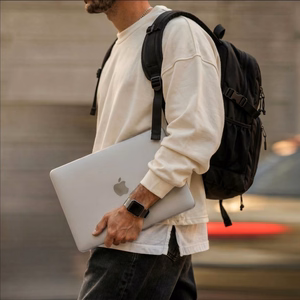 Tech-Protect Softshell -suojakuori MacBook Neo 13 2026:lle - läpinäkyvä matta
