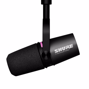 Shure MV7i – älymikrofoni sisäänrakennetulla ääniliitännällä