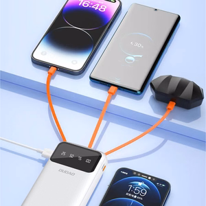Dudao suuren kapasiteetin tehopankki 4 sisäänrakennetulla kaapelilla 20000mAh USB Type C + micro USB + Lightning + USB-A (tulo) - valkoinen (Dudao K6Pro+)