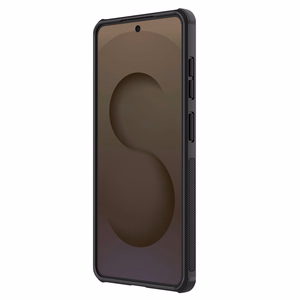 Nillkin Super Frosted Shield Pro suojakuori Samsung Galaxy S26 musta