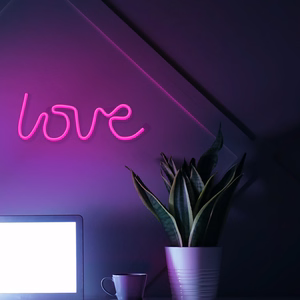 Neon LED-valo LOVE vaaleanpunainen Bat + USB FLNE05 Forever Light