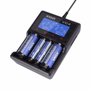 XTAR VC4 – USB-akkulaturi, 4 paikkaa