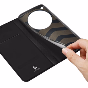 Dux Ducis Skin Pro wallet case for OPPO Find X9 Ultra – black