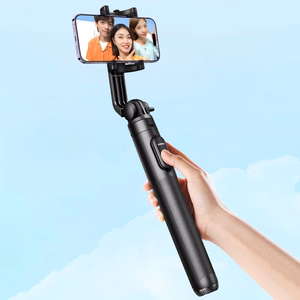 Selfie stick Ugreen LP586 telescopic tripod with Bluetooth remote control 1.5m - black