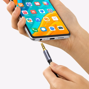 Ugreen AV183 20785 -kaapeli 3,5mm minijack / 3,5mm minijack 3m - harmaa