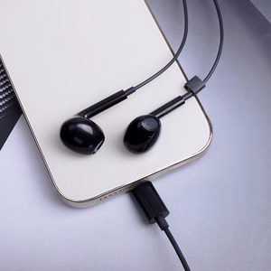 Maxlife langalliset kuulokkeet MXEP-04 USB-C musta
