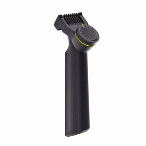 Philips OneBlade Pro 360 QP6542/15 – märkä- ja kuivakäyttöinen kasvo- ja vartalotrimmeri, käyttöaika 90 min, litiumioniakku, musta
