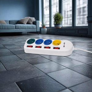 Maclean MCE229 W – jatkojohto pistorasioilla, 4 pistorasiaa + 2×USB, erilliset kytkimet, 250 V AC/10 A, 2,1 A 5 V, 1,5 m, valkoinen