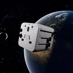 SBS TEADAPTUNI universal travel adapter - white