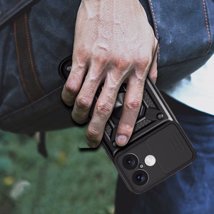 Hybrid Armor Camshield Panssaroitu Suojakuori iPhone 16:lle kameransuojalla ja jalustalla - Musta