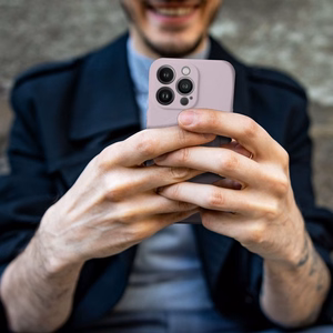 Silikoninen Mag Cover-suojakuori mallille iPhone 17 Pro Max / 18 Pro Max, MagSafe-yhteensopiva kameransuojauksella – vaaleanpunainen