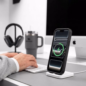 Tech-Protect Magmat MagSafe CC -suojakuori iPhone 18 Pro / 17 Pro -malleille, mattamusta