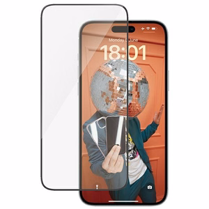 PanzerGlass Ultra-Wide Fit karkaistu lasi asennustyokalulla iPhone 15 Plus