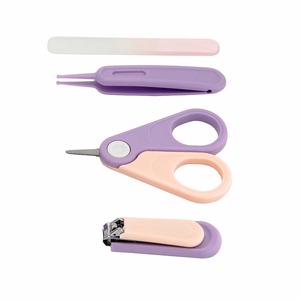Momini Lilac Purple vauvan kynsienhoitosetti
