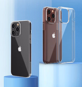 iPhone 15 Pro Max Suojakuori Ultra Clear -sarjasta läpinäkyvä