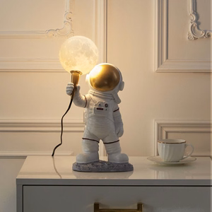 Kuupöytälamppu ASTRONAUT seisova Art Deco (malli 1) AMTL