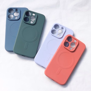 MagSafe-yhteensopiva silikonikuori iPhone 15 Pro Max:lle Silicone Case - violetti