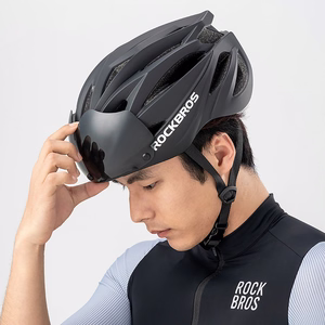 Rockbros pyöräilykypärä visiirillä ja irrotettavilla UV-suojalaseilla, unisex - musta/ruskea