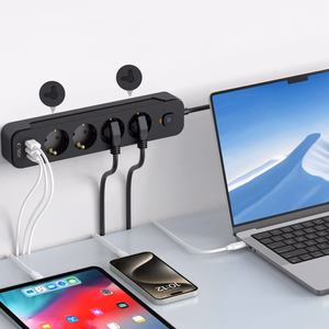 Tech-Protect PCL4X3 Jatkojohto 4 Pistoketta 240V + 2xUSB-A + 1xUSB-C 200cm Musta