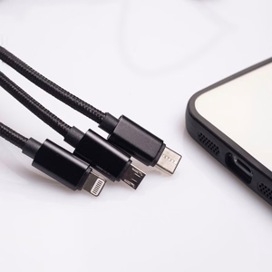 Maxlife 3in1 cable USB - Lightning + USB-C + microUSB 1,0 m 2,1A black nylon