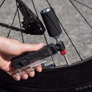 Rockbros Multitool pyörätyökalusarja CO2-pumpulla ja räikkäavaimella, musta