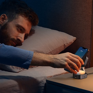 Ugreen W702 3in1 -langaton laturi MagSafe / Qi2 ja USB-C-portilla puhelimelle / kuulokkeille, musta