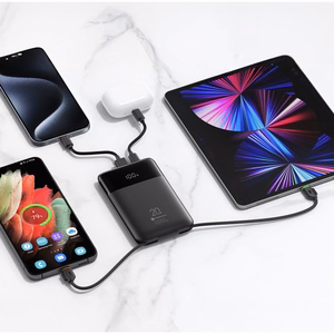 FORCELL F-ENERGY F10K6 Multicharge -varavirtalähde sisäänrakennetuilla USB-C- ja Lightning-kaapeleilla, PD, QC3.0, 3 A, 22,5 W, 10000 mAh, musta