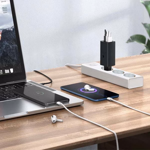 65 W verkkolaturi Power Delivery- ja Quick Charge -toiminnoilla, musta