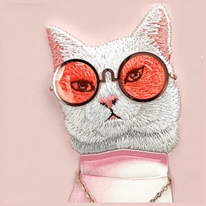 Nimmy Glasses Cool Cat iPhone 16 Suojakuori - vaaleanpunainen