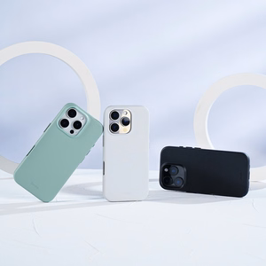 Benks Magnetic Vita Pro Silikoninen Suojakuori iPhone 16:lle musta