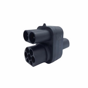 Sovitin Reach CCS2 Tesla NACS/AC+DC-liitäntään