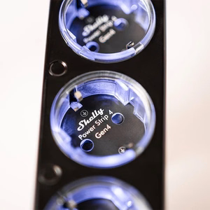 Älykäs 12A Shelly Power Strip 4 Gen4 Zigbee/Matter musta