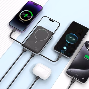 Tech-Protect LifeMag PB31 Power Bank MagSafe 10000mAh 15W USB-C / USB-A / Sisäänrakennetut USB-C / Lightning-kaapelit - musta