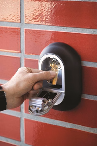 Yale Y500/187/1 Key box opened with combination lock