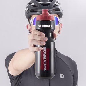 Rockbros 750 ml pyöräilypullo - läpinäkyvä musta punaisella suukappaleella