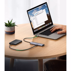 Adapter Ugreen "CM473" (Input: "Type-C" / Ouput: 2x "USB"; 2x "Type-C")