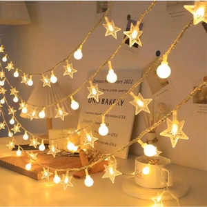 LED-valoketju 10M (80 LED-lamppua) USB tähdet + pallot, lämmin valkoinen