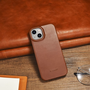 iCarer CE Öljyvaha Premium Nahka Folio Case iPhone 14 Plus magneettinen flip tapauksessa MagSafe ruskea (AKI14220707-BN)