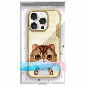 Nimmy Big Eyed Pet 2.0 Kissa Suojakuori iPhone 16 Pro:lle - vihreä