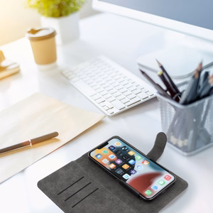 Läppäsuojakuori iPhone 12 / 13 / Samsung S6 / A5 2016 / Xcover 4 / S22 / Huawei P8 2017:lle Common Book koko S musta