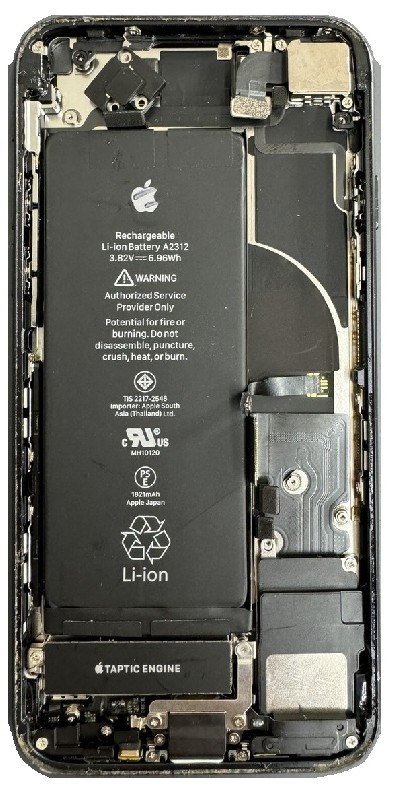 Akun kansi iPhone SE 2020 musta täysi flex-kaapelilla ja akulla alkuperäinen (käytetty Grade B)